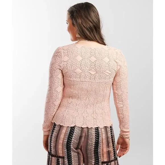 Gimmicks by BKE Light Peach Eyelet Smocked Stretch Henley Large‎ - Picture 9 of 11